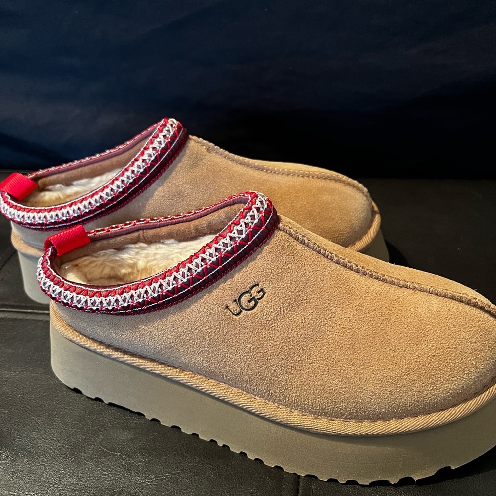 UGG Tan Slip-On Shoes with Red Trim
